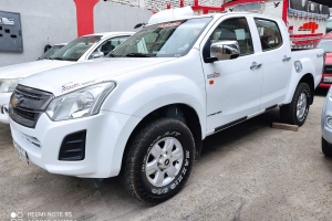 Vendida Chevrolet Dimax DC Diesel 4X4 diesel
