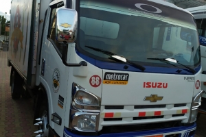 Vendido NPR 5.5ton con furgón